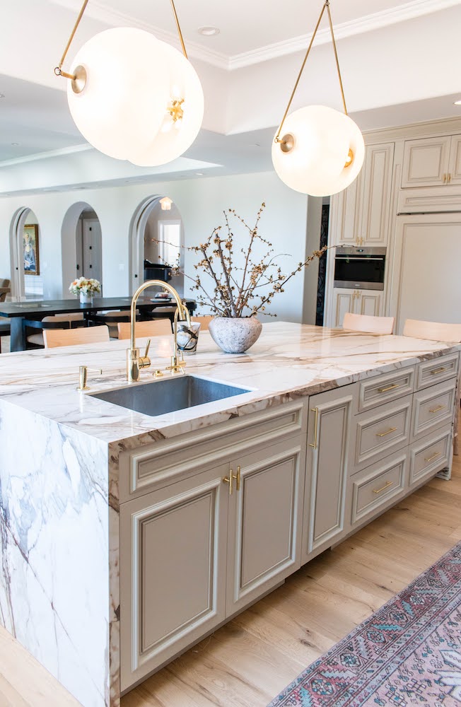 Custome Home in Beverly Hills - Kitchen