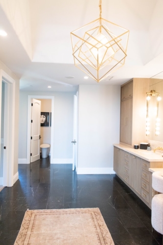 Custome Home in Beverly Hills - Master Bathroom